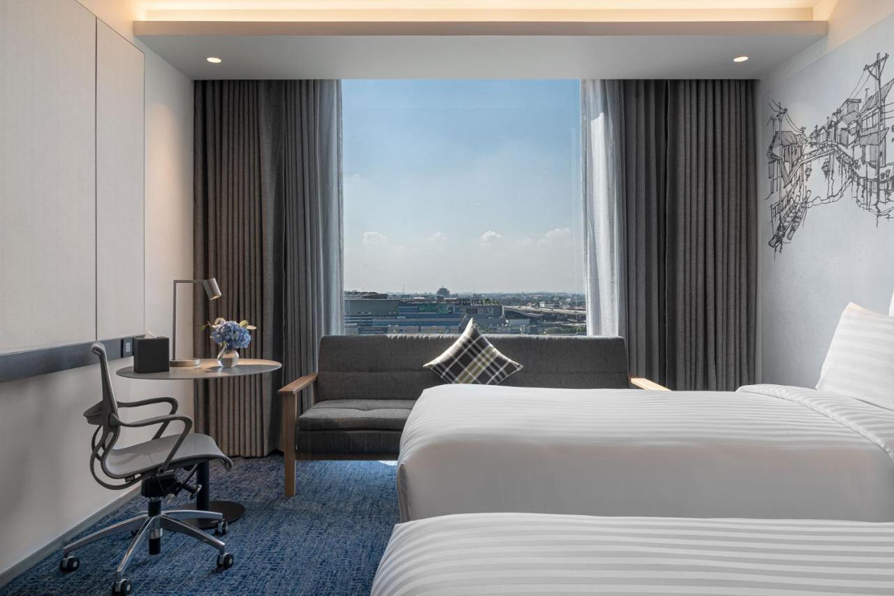 Novotel Bangkok Future Park Rangsit パトゥムターニー エクステリア 写真
