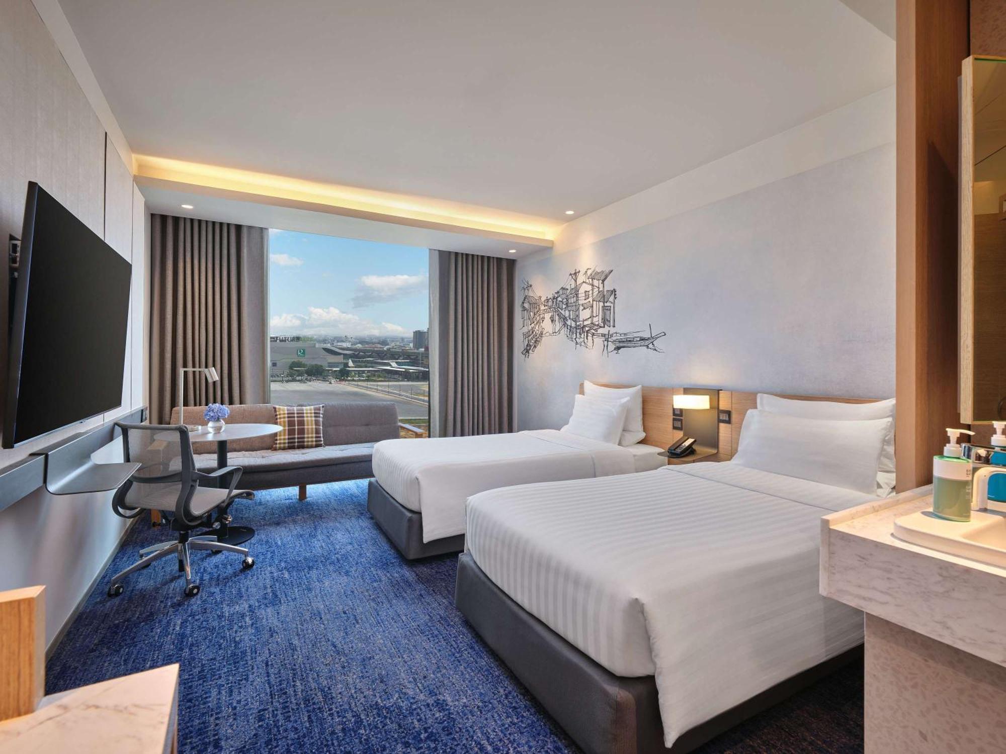 Novotel Bangkok Future Park Rangsit パトゥムターニー エクステリア 写真