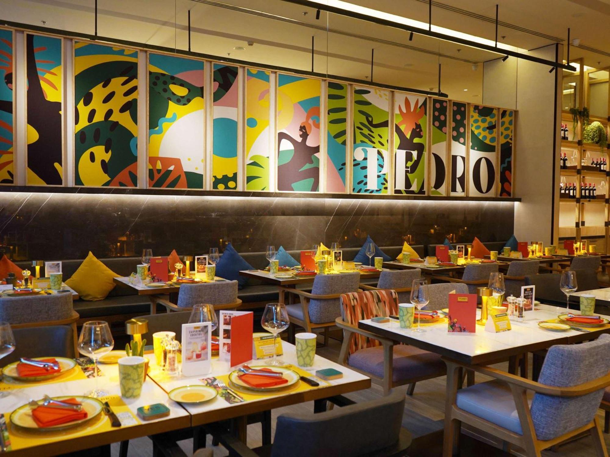 Novotel Bangkok Future Park Rangsit パトゥムターニー エクステリア 写真